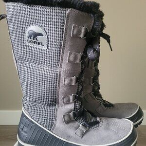 Sorel Women's Waterproof Snow Boots (Size 9)